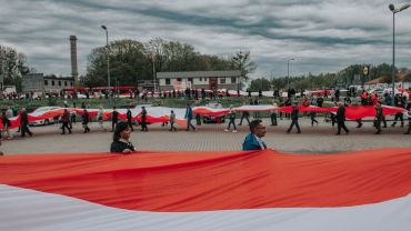 600-metrowa flaga na 60-lecie miasta. Piękne obchody Święta Flagi w Jastrzębiu-Zdroju