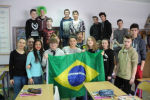 Uczniowie „Jedenastki” uczyli się języka angielskiego ze studentkami z Indonezji i Brazylii (wideo), ZS nr 11 w Jastrzębiu-Zdroju