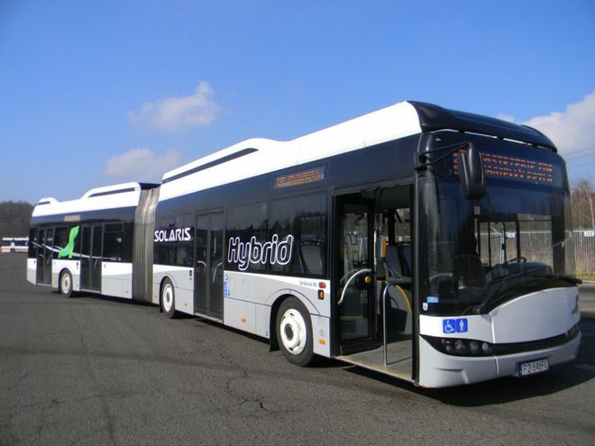Niedawno PKM testował na liniach MZK nowoczesny autobus Solaris Urbino 18 Hybrid