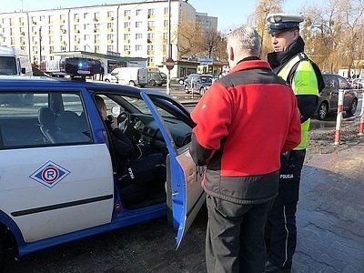 Policjanci kontrolowali pieszych. Wystawili 34 mandaty, KMP w Jastrzębiu-Zdroju