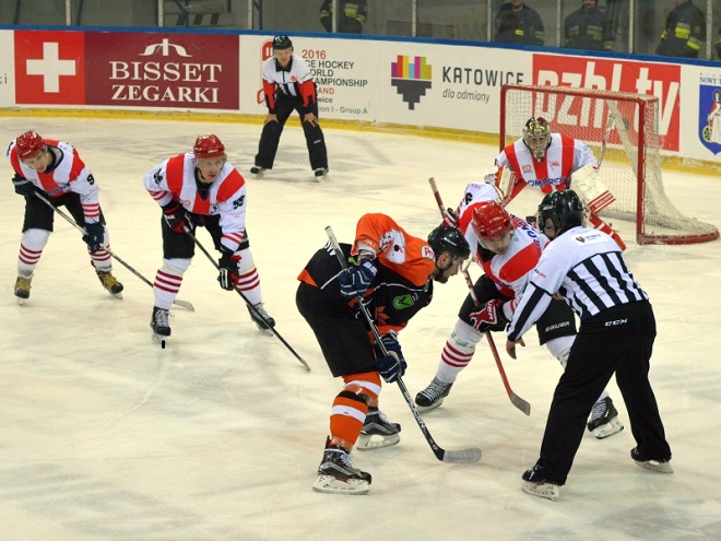 JKH GKS Jastrzębie uległ na Jastorze liderowi Polskiej Hokej Ligi, Comarch Cracovii, 3:4