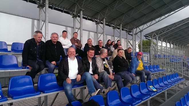 Na meczu w Mikołowie drużynę GieKSy wspierał zarząd i właściciele klubu