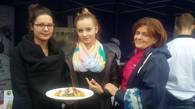 Sukces uczennic „Dwójki” w mistrzostwach gastronomicznych, ZS nr 2 w Jastrzębiu-Zdroju