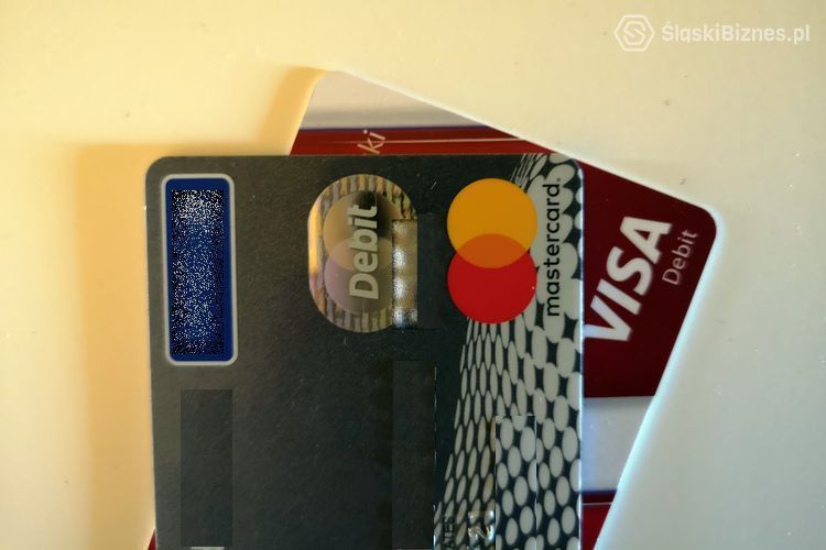 Płacisz kartą bez PIN? Visa i Mastercard podnoszą limit, 