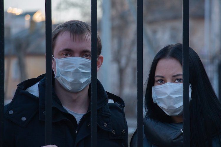 Sondaż: nosimy maski, ale nie wierzymy w ich skuteczność, pixabay