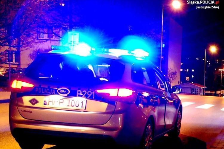 Policja apeluje o ostrożność: seria włamań do samochodów w Jastrzębiu, 