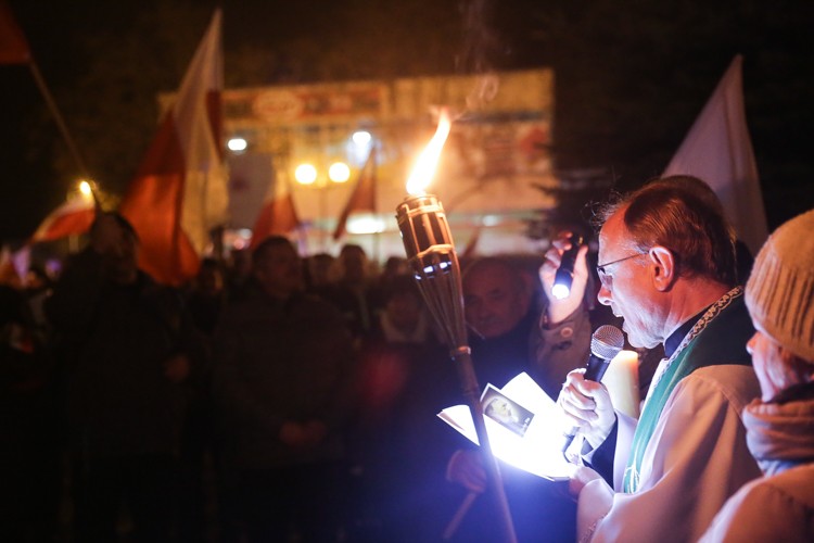 Marsz Niepodległości w Jastrzębiu-Zdroju. Mieszkańcy uczcili Narodowe Święto Niepodległości, Dominik Gajda