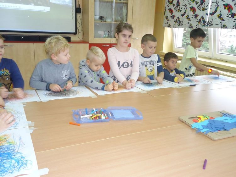 Dzieci z Przedszkola nr 2 wzięły udział w zajęciach muzycznych, Przedszkole nr 2 w Jastrzębiu-Zdroju