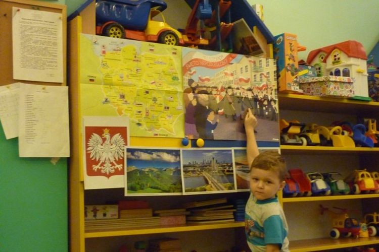 Maluchy z P18 obchodziły Święto Niepodległości przez cały tydzień, Przedszkole nr 18 w Jastrzębiu-Zdroju