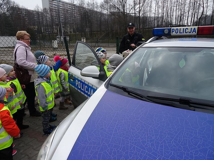 Maluchy z P7 spotkały się z policjantami z Katowic, Materiały prasowe
