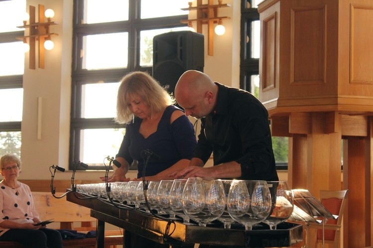 Koncert Glass Duo w kościele ewangelicko-augsburskim, nm
