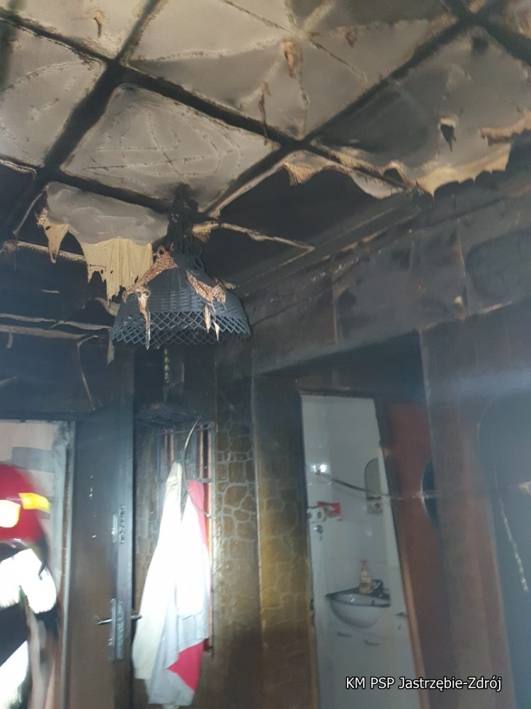 Jastrzębie: paliło się mieszkanie w bloku na Marusarzówny, AM