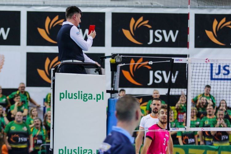 Jastrzębski Węgiel pokonuje PGE Skrę w tie-breaku, Dominik Gajda