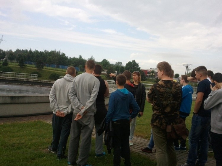 Uczniowie ZSZ odwiedzili oczyszczalnię ścieków w Ruptawie, materiały prasowe ZSZ Jastrzębie-Zdrój