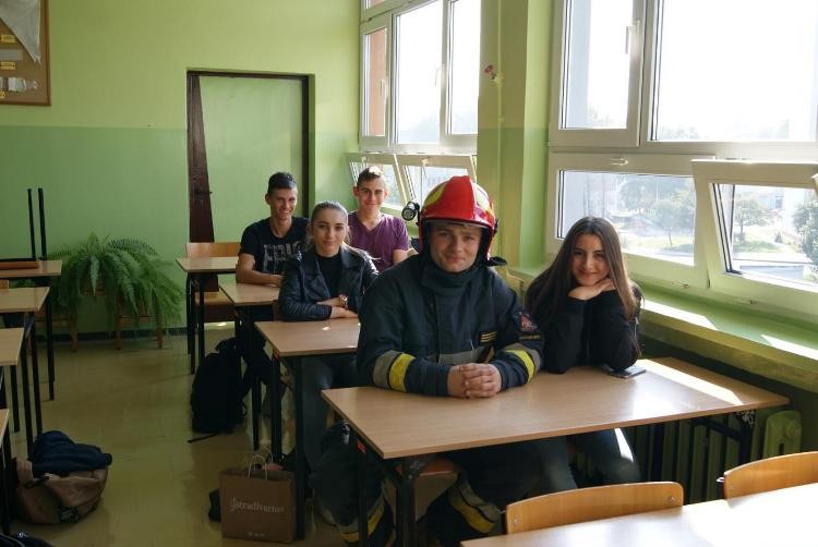Uczniowie „Dwójki” poznali tajniki zawodu strażaka, materiały prasowe ZS 2 Jastrzębie-Zdrój