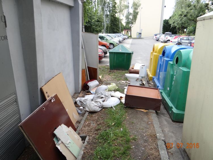 Mieszkańcy jastrzębskich osiedli są niezadowoleni z wywozu śmieci. Chcą by urząd miasta rozwiązał ich problem, Materiały prasowe
