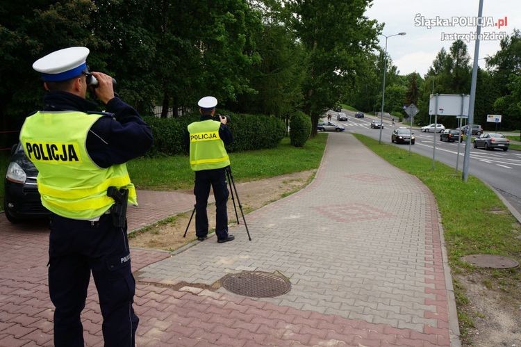 Od jutra długi weekend. Policja podpowiada jak zadbać o swoje bezpieczeństwo na drodze, KMP w Jastrzębiu-Zdroju