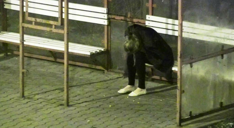 Pijani zasnęli na mrozie, bo nie mogli trafić do domu, Straż Miejska w Jastrzębiu-Zdroju