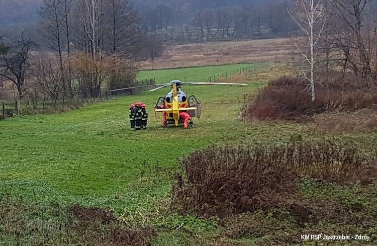Wypadek na ul. Ranoszka. Po rannego przyleciał helikopter, PSP w Jastrzębiu-Zdroju