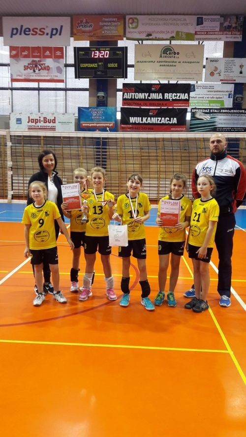 Zawodniczki ZSMS-u zdobyły złoto na ogólnopolskim turnieju mini siatkówki, ZSMS w Jastrzębiu-Zdroju