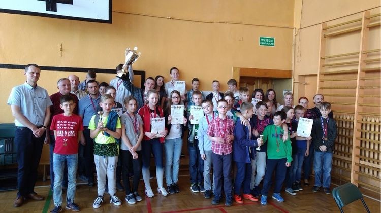 Młodzi szachiści z Jastrzębia zmierzyli się w turnieju, SP nr 12 w Jastrzębiu-Zdroju