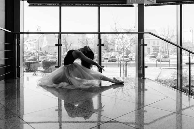 „Baletnica w oknie” na zdjęciach w Galerii Epicentrum, Paweł Janczaruk