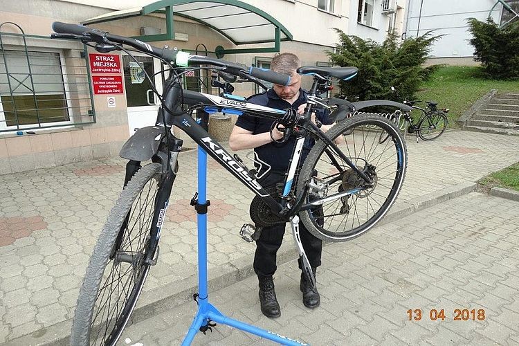 Straż Miejska organizuje kolejne akcje znakowania rowerów, 