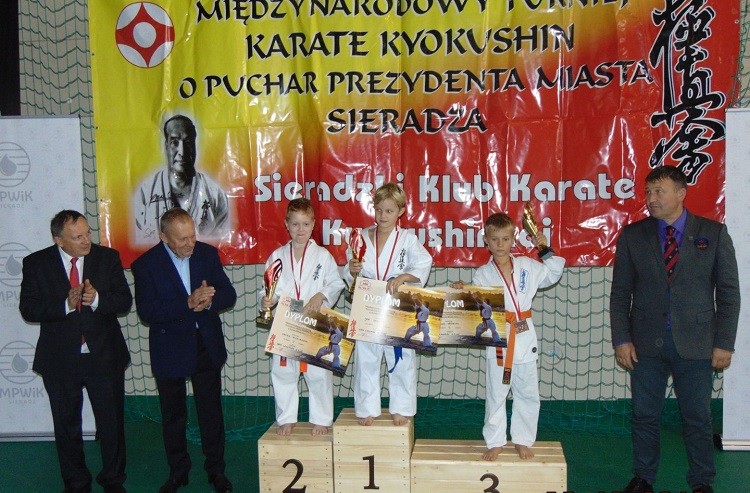 Medale karateków na Międzynarodowym Turnieju, jastrzebie.pl