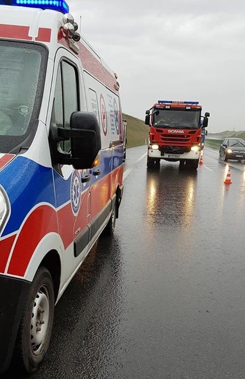 4 osoby w szpitalu po groźnym wypadku na A1, OSP Świerklany