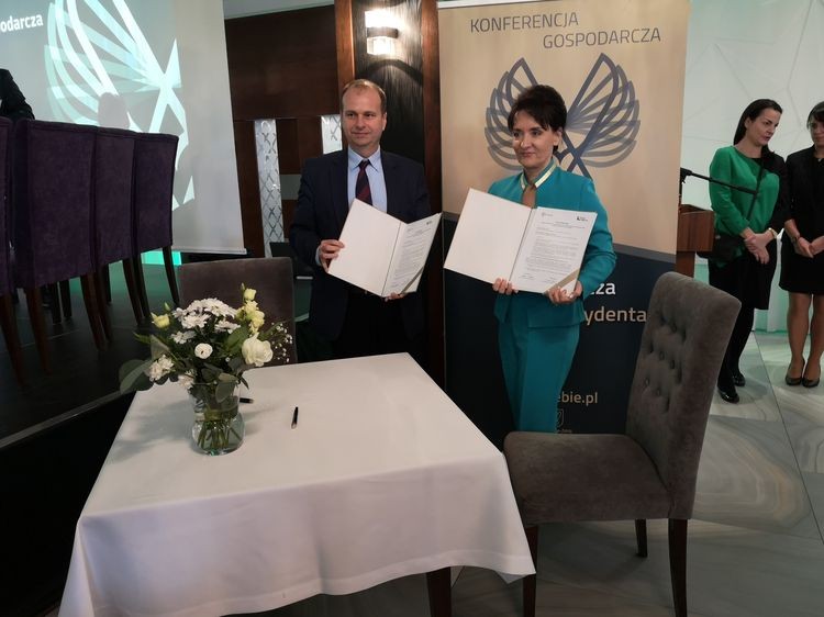 Anna Hetman podpisała porozumienie ze Związkiem Pracodawców Lewiatan, 