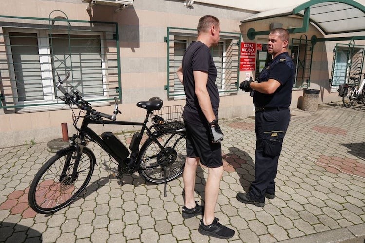Oznakuj swój rower syntetycznym DNA - zachęcają strażnicy miejscy, Wiktoria Knesz