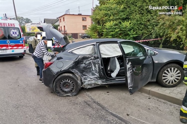 Nietrzeźwy kierowca spowodował groźny wypadek, KMP JAstrzębie - Zdrój