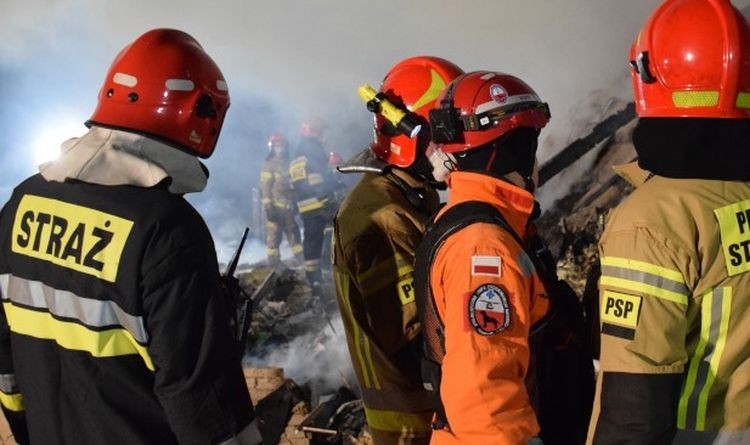 Wybuch gazu w Kobiernicach: jastrzębscy strażacy przeszukują gruzy, Archiwum