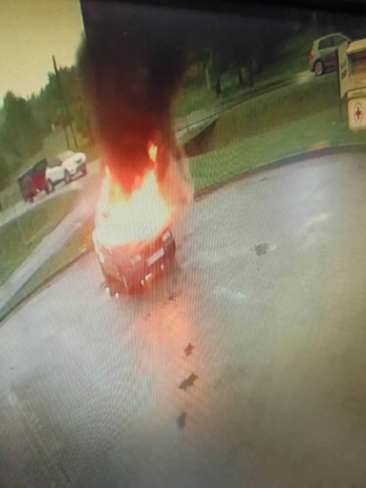 Podpalił samochód na stacji paliw. Był naćpany i wszystko nagrywał, czytelnik