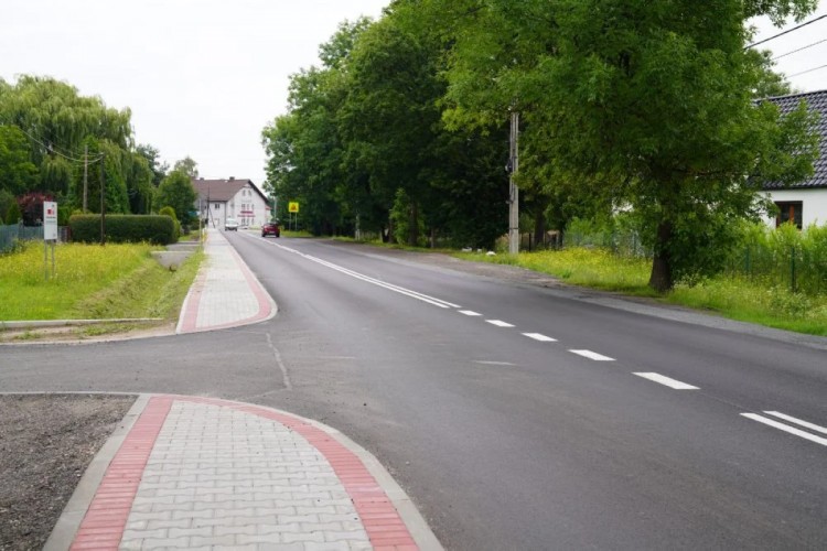 Bzie: część ulicy Niepodległości po remoncie, UM Jastrzębie