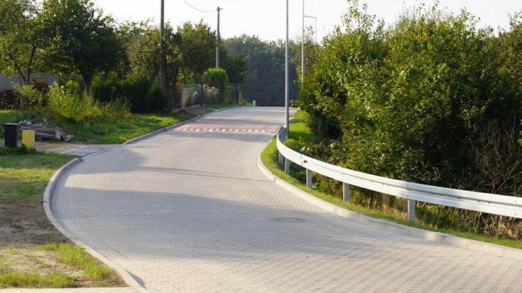 Os. Pionierów: prace zakończone. Mieszkańcy korzystają już z nowych dróg, UM Jastrzębie