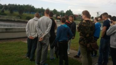 Uczniowie ZSZ odwiedzili oczyszczalnię ścieków w Ruptawie