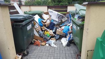 Mieszkańcy jastrzębskich osiedli są niezadowoleni z wywozu śmieci. Chcą by urząd miasta rozwiązał ich problem