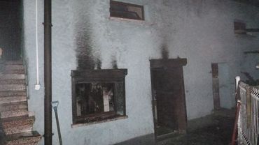 Pożar budynku gospodarczego w Jastrzębiu-Zdroju. Poparzony 86-latek trafił do szpitala