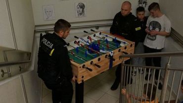 Wyjątkowe spotkanie w Domu Dziecka. Policjanci przyszli z prezentami
