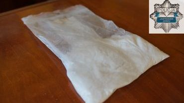 35-latek amfetaminę usiłował ukryć w kieszeni