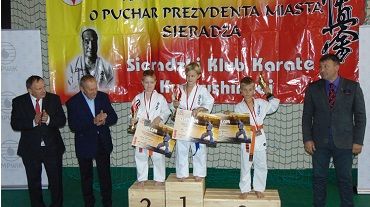 Medale karateków na Międzynarodowym Turnieju