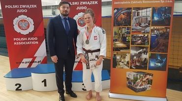 Jagoda Tąta na podium Mistrzostw Polski