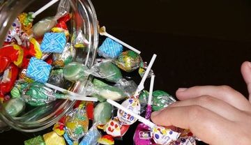 7-latka ukradła słodycze ze sklepu spożywczego