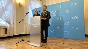 Łukasz Szumowski: wybory w tradycyjnej formie najwcześniej za dwa lata