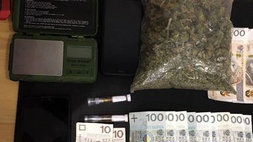 Policjanci z Jastrzębia zatrzymali trzech handlarzy marihuaną