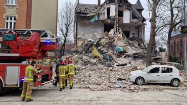 AKTUALIZACJA: Katowice: Strażacy szukają dwóch osób. Na miejscu pracuje grupa z Jastrzębia