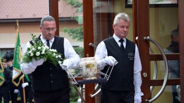 Pogrzeb górnika z Zofiówki. „Szukamy światła w obliczu tragedii”