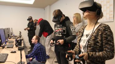 Wizyta uczniów klasy górniczej w pracowni VR