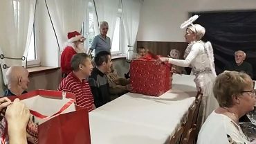 Zostań Świętym Mikołajem dla Seniora. Rozdanie prezentów w DPS w Jastrzębiu-Zdroju